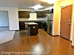 1406 N Main St APT 304, Watford City, ND 58854