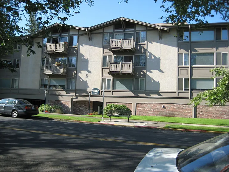 Fairmont Terrace — Photo 2