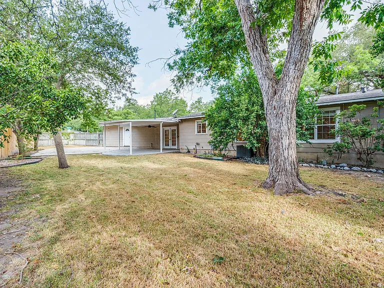 100 Seford Dr — Photo 25