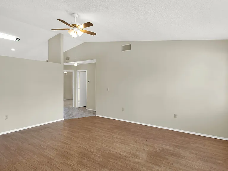 4241 Alamanda Blvd — Photo 5