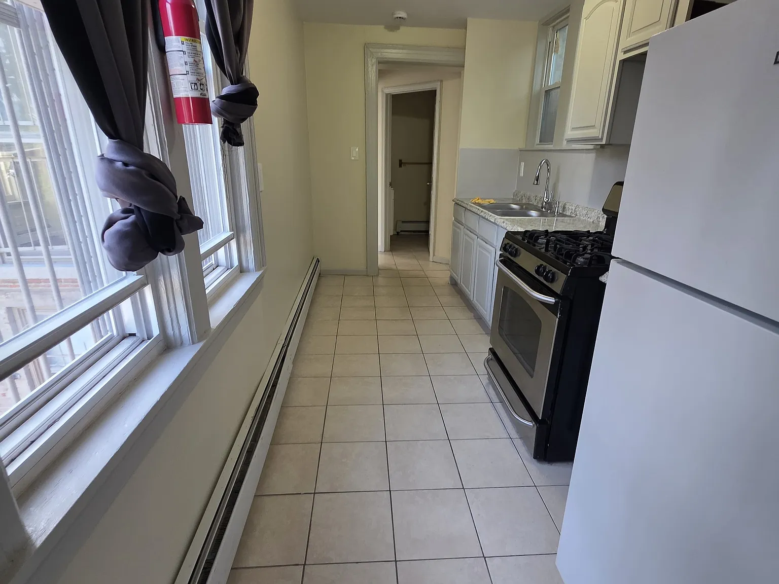 1 bed, 800 sqft, $1,600 — Photo 2