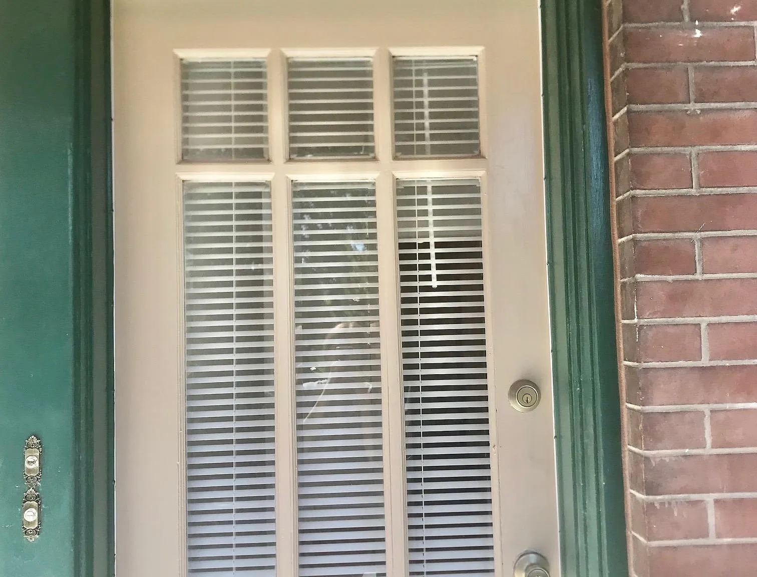 3005 Sidney St — Photo 2