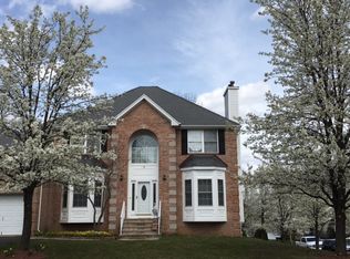 9 Azalea Ln, Howell, NJ 07731