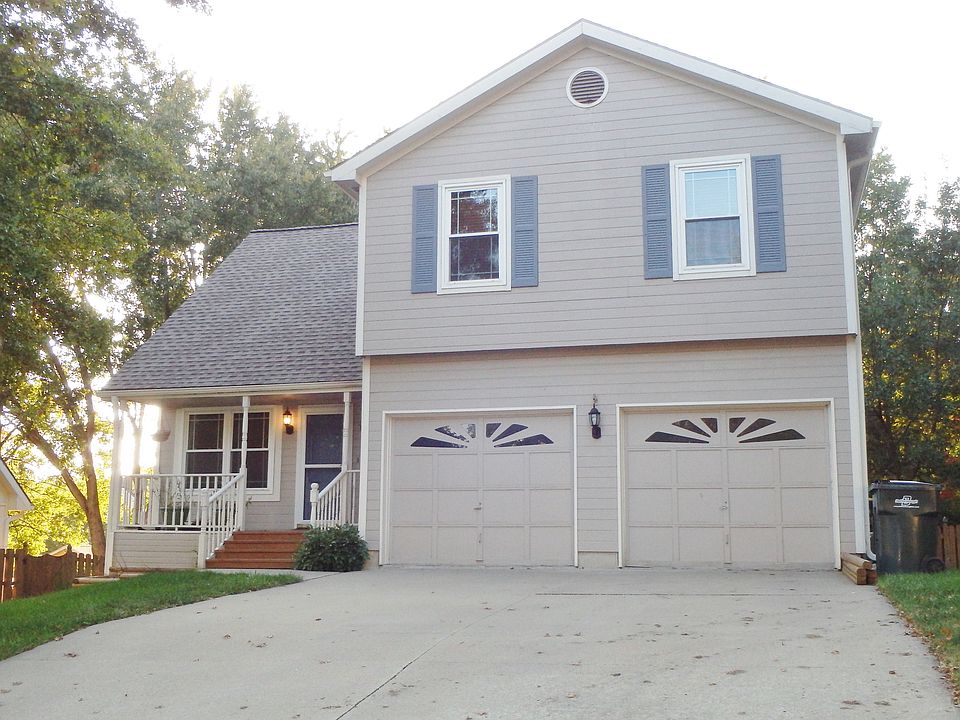 1st image of 915 Stonecrest Dr