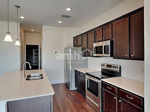 4th image of 2865 Ponds Trl
