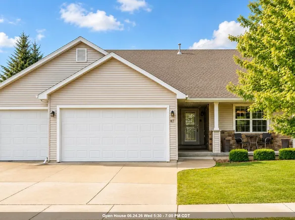 1578 Lone Oak Dr, Neenah, WI 54956