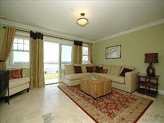 3rd image of 100 Empire Blvd #9
