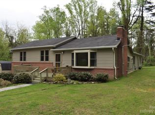 321 W Lake Ave, Hendersonville, NC 28739