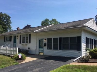 54 Arden St, Holyoke, MA, 01040