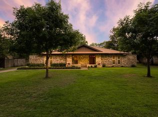 3820 Van Deman Dr, Benbrook, TX 76116