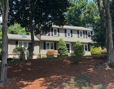2 Tammie Rd, Hopedale, MA, 01747
