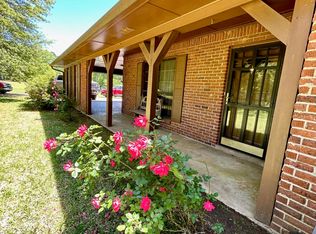 2242 Old Pickens Rd, Kosciusko, MS 39090