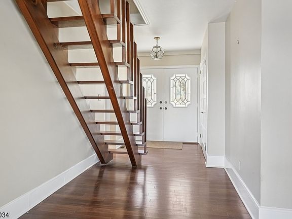 5th image of 15 McGregor Ave