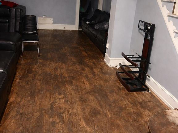 2nd image of 602 E Woodlawn St