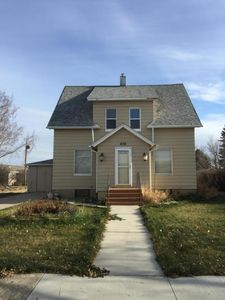 408 East St, Grenora, ND, 58845