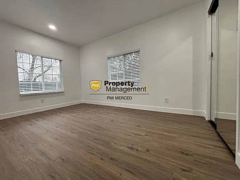 1405 Del Vale Ave — Photo 8