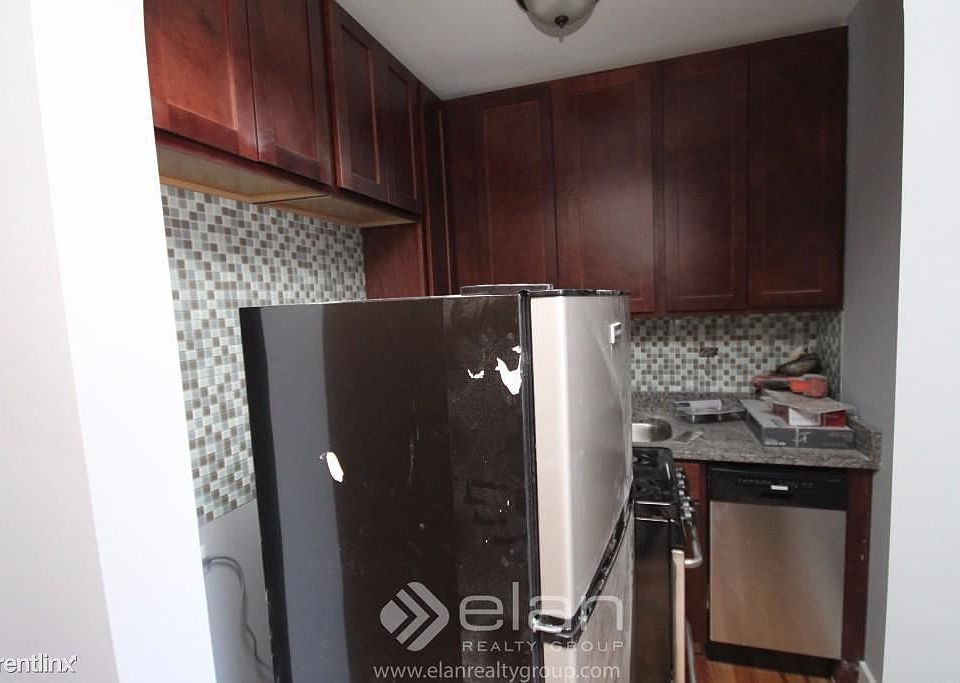 2nd image of 550 W Arlington Pl APT 205