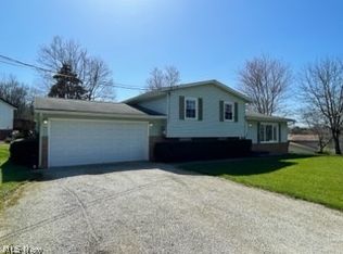 1310 Cricket Hill Ave SE, East Sparta, OH 44626