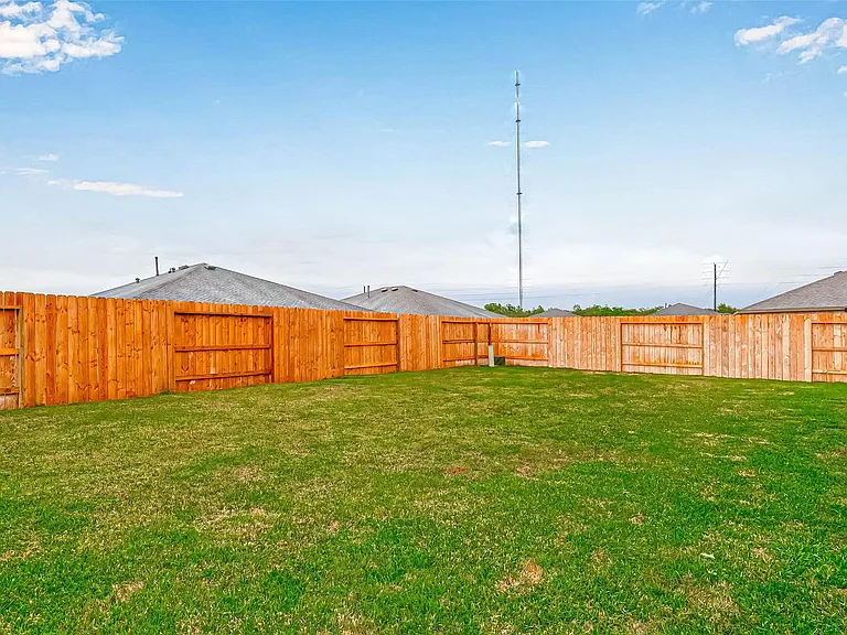 3418 Lake Landing Ln — Photo 49