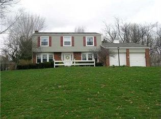 1566 King Charles Dr, Pittsburgh, PA 15237
