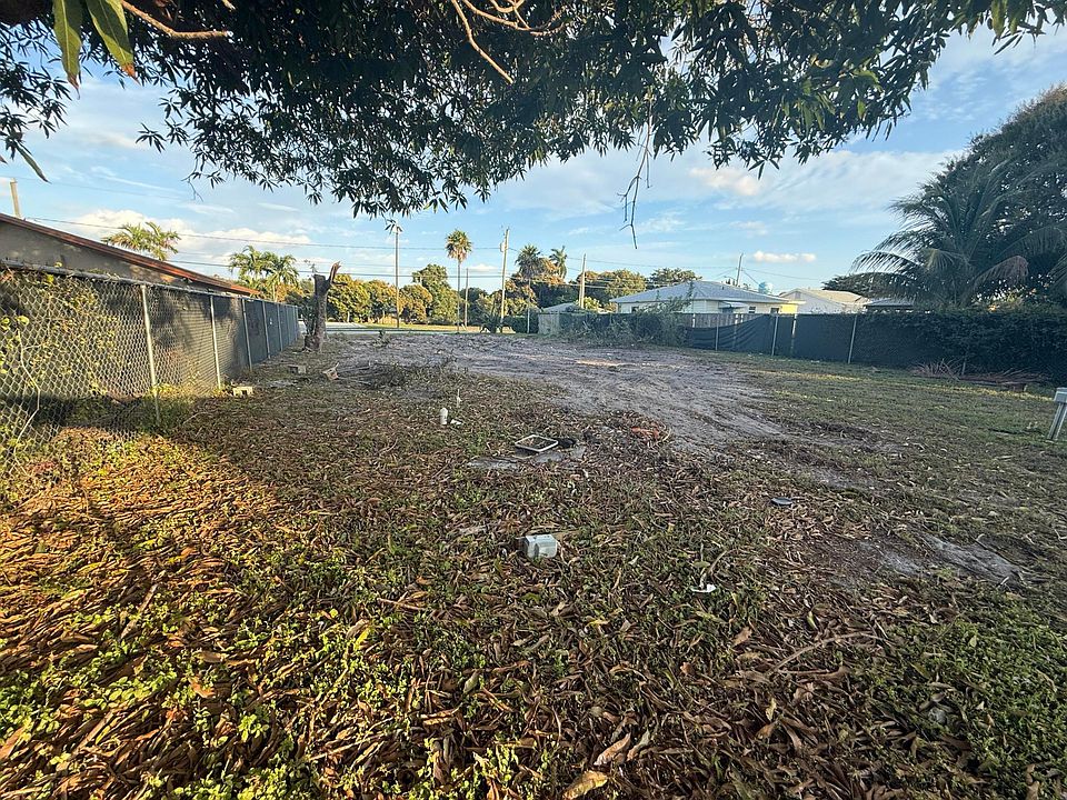 2nd image of 218 SW 5th Avenue