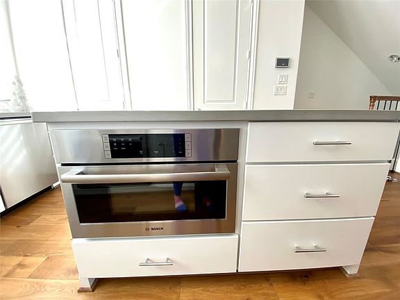 5th image of 6037 Matthew Oaks Pl