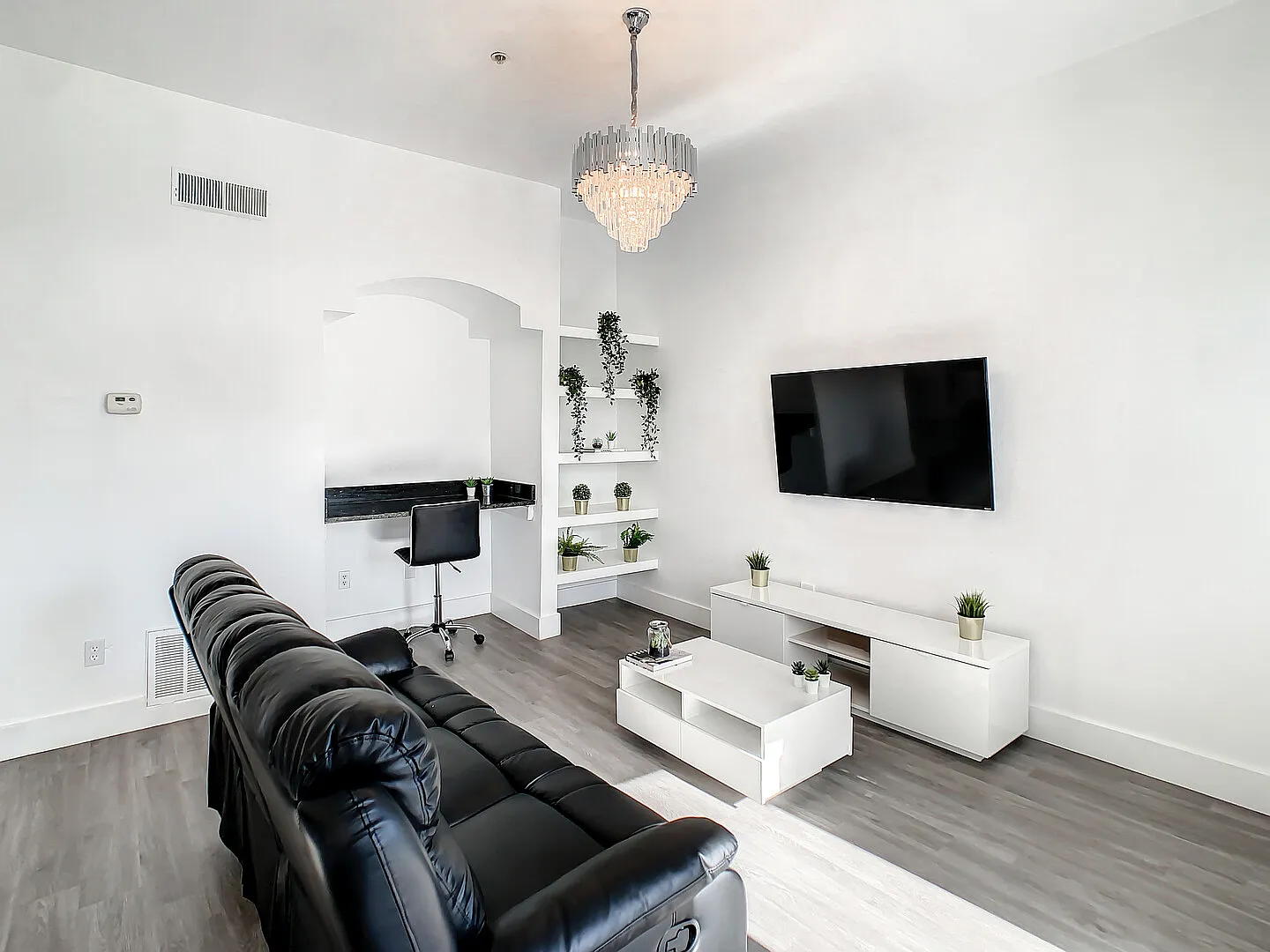 Stunning Contemporary 1-Bedroom Condo in Gated Community — Photo 2