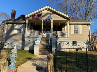 110 Mellon St, Slater, SC 29683