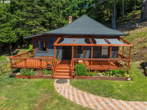 27837 Thimbleberry Rd, Gold Beach, OR 97444