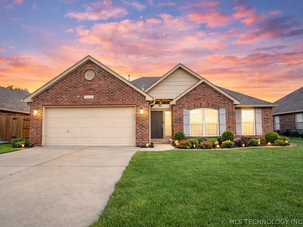 12129 N 108th Ave E, Collinsville, OK 74021