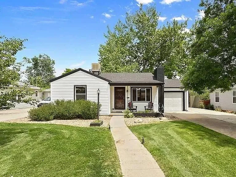 2414 Pierce St — Photo 1