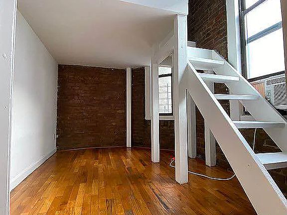 4th image of 57 Pitt St APT 20