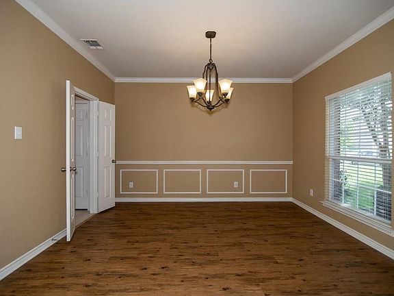 3rd image of 9225 Prestwick Dr