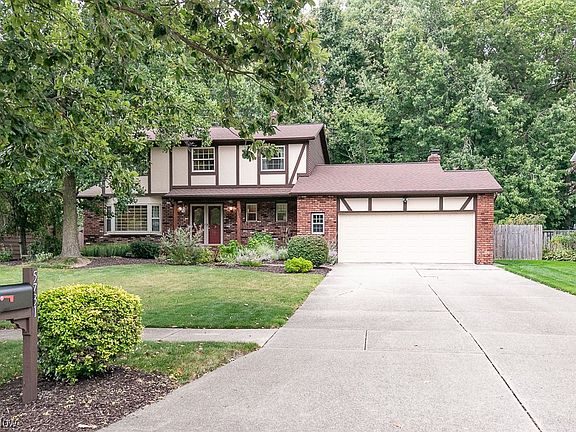 2nd image of 5731 Grovewood Dr