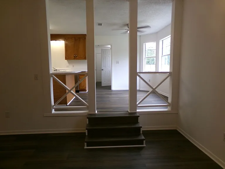 14299 Peterson Ln — Photo 10