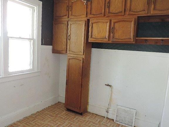 2nd image of 4148 45th Ave S