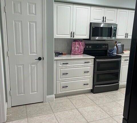 4th image of 1445 Areca Palm Dr