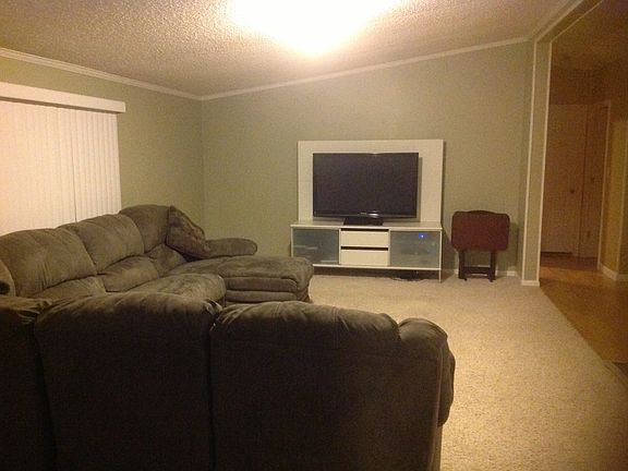 5th image of 6132 Hyde Park St
