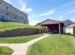 North Hills 2 BR Apartment! Perfect Location - Close to Parks, Schools & Entertainment!, Pittsburgh, PA 15229