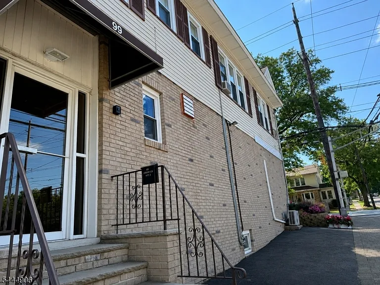 99 Nutley Ave — Photo 2