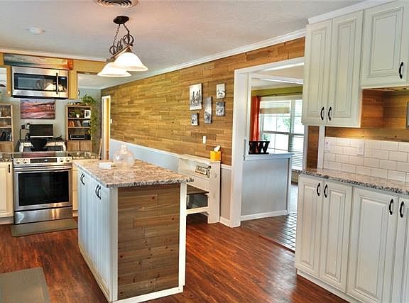 3rd image of 312 Tara Dr