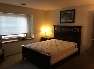 6205 S Creekside Dr APT 6, Cudahy, WI 53110