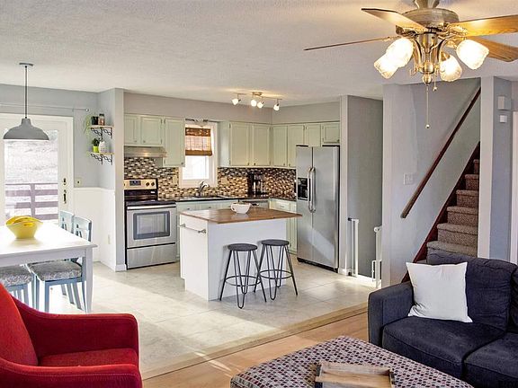 4th image of 14 Kingsley Ave