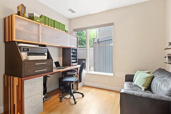 Sold by Compass | media 9