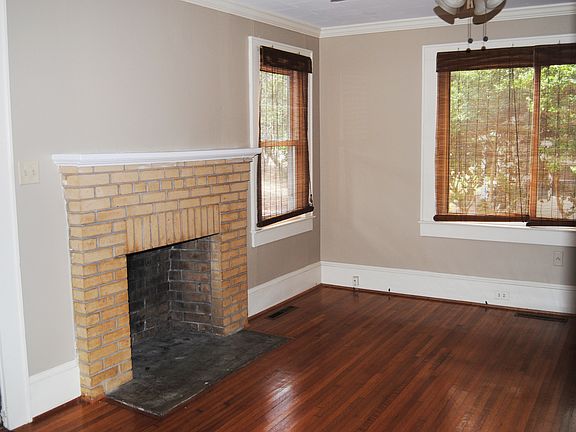 3rd image of 1601 Fairfield Dr