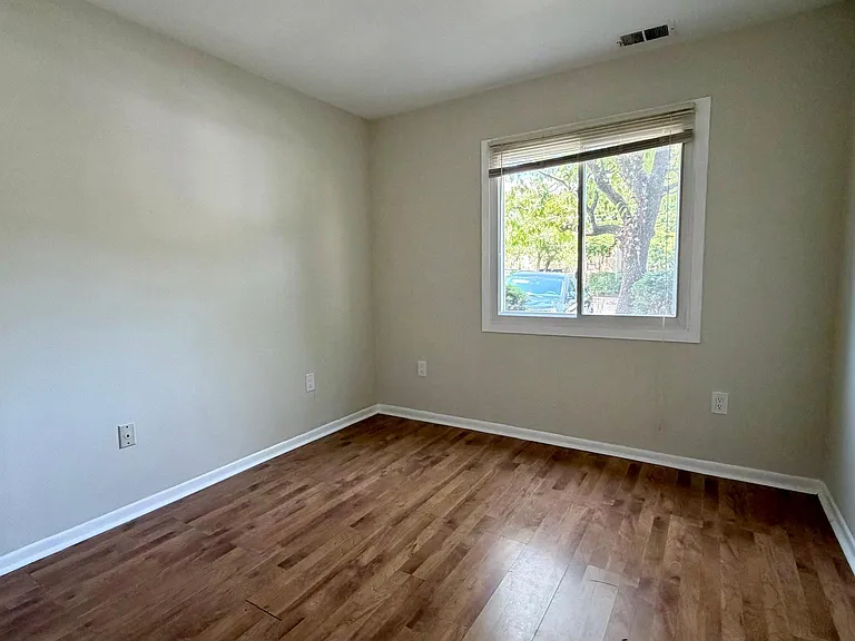 9506 Miranda Ct — Photo 25