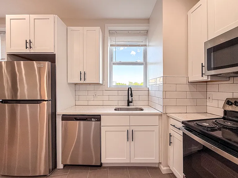 296 Wyoming Ave #2A — Photo 7