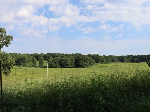 3 Poplar Grove Rd, Burkesville, KY 42717