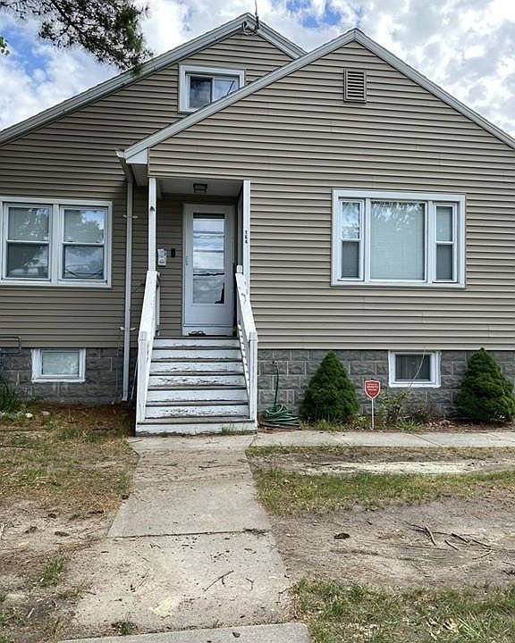 1st image of 164 Massachusetts Ave