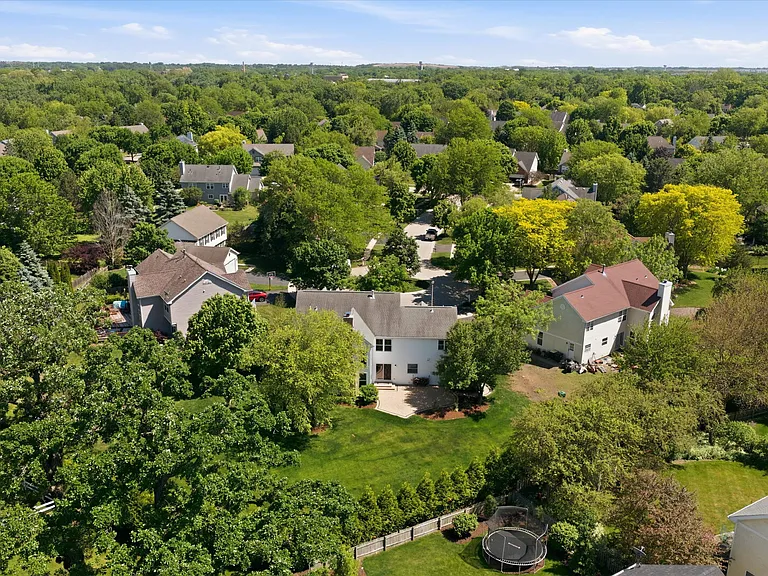 854 Deep Woods Ct — Photo 42